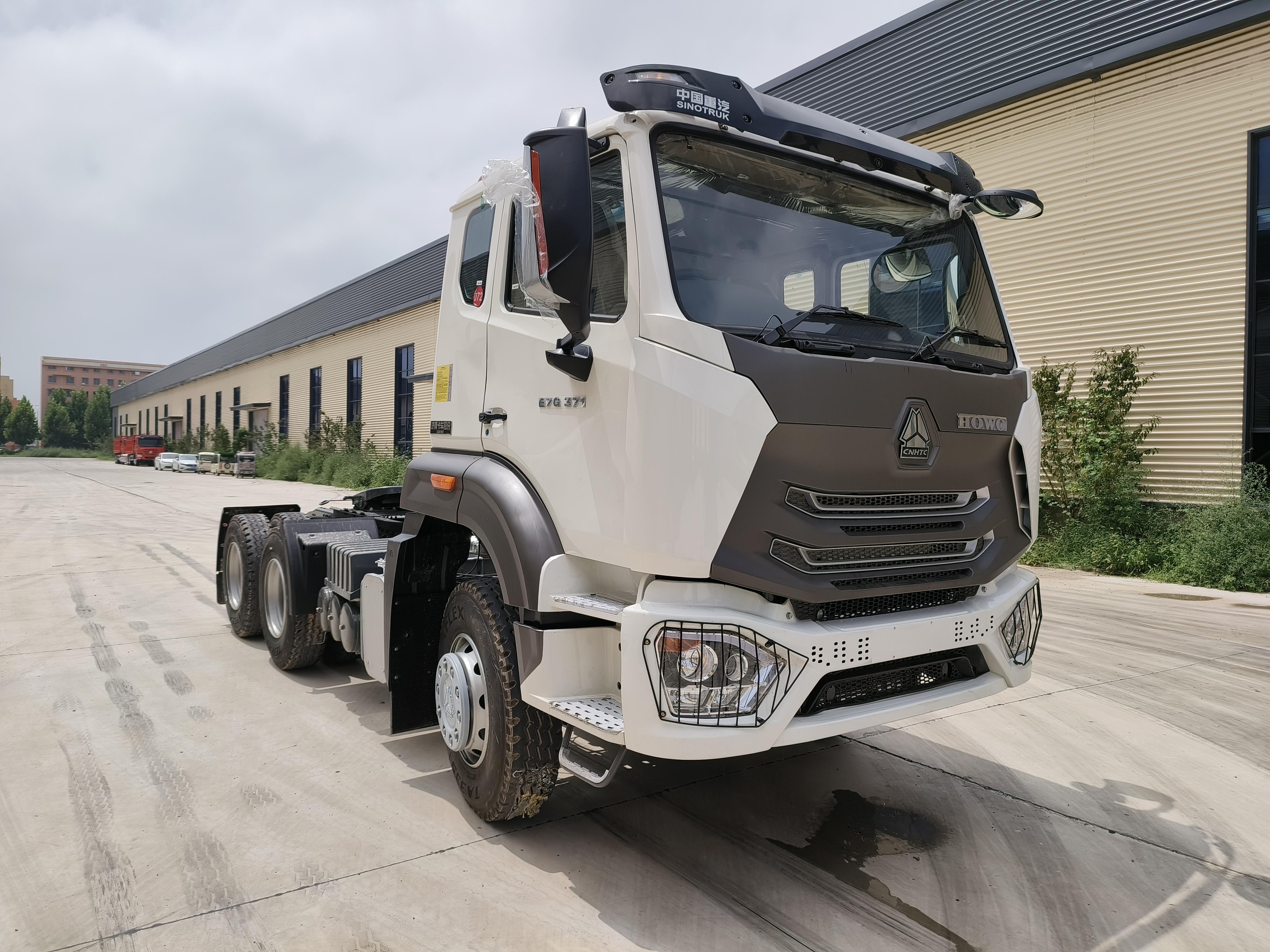 হোহান ট্রাক ট্র্যাক্টর ইউরো II 380HP